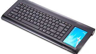 Commodore Invictus Keyboard-Computer Specs Bests the Asus Eee Keyboard